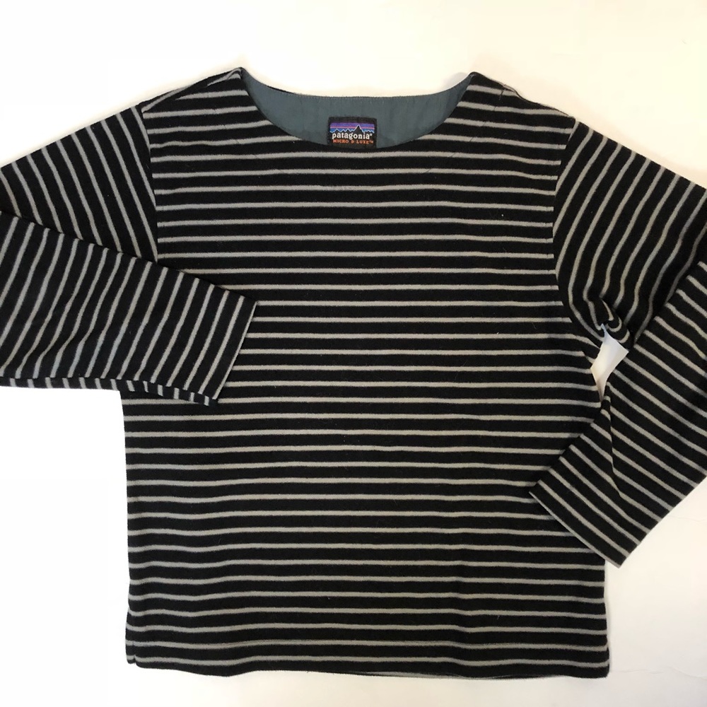Patagonia Black/Gray Striped Fleece Pullover